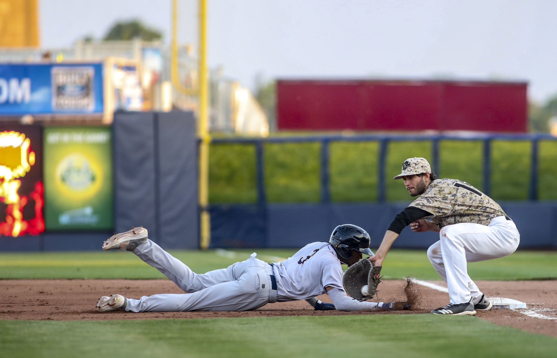 060919-qct-qca-bandits-003